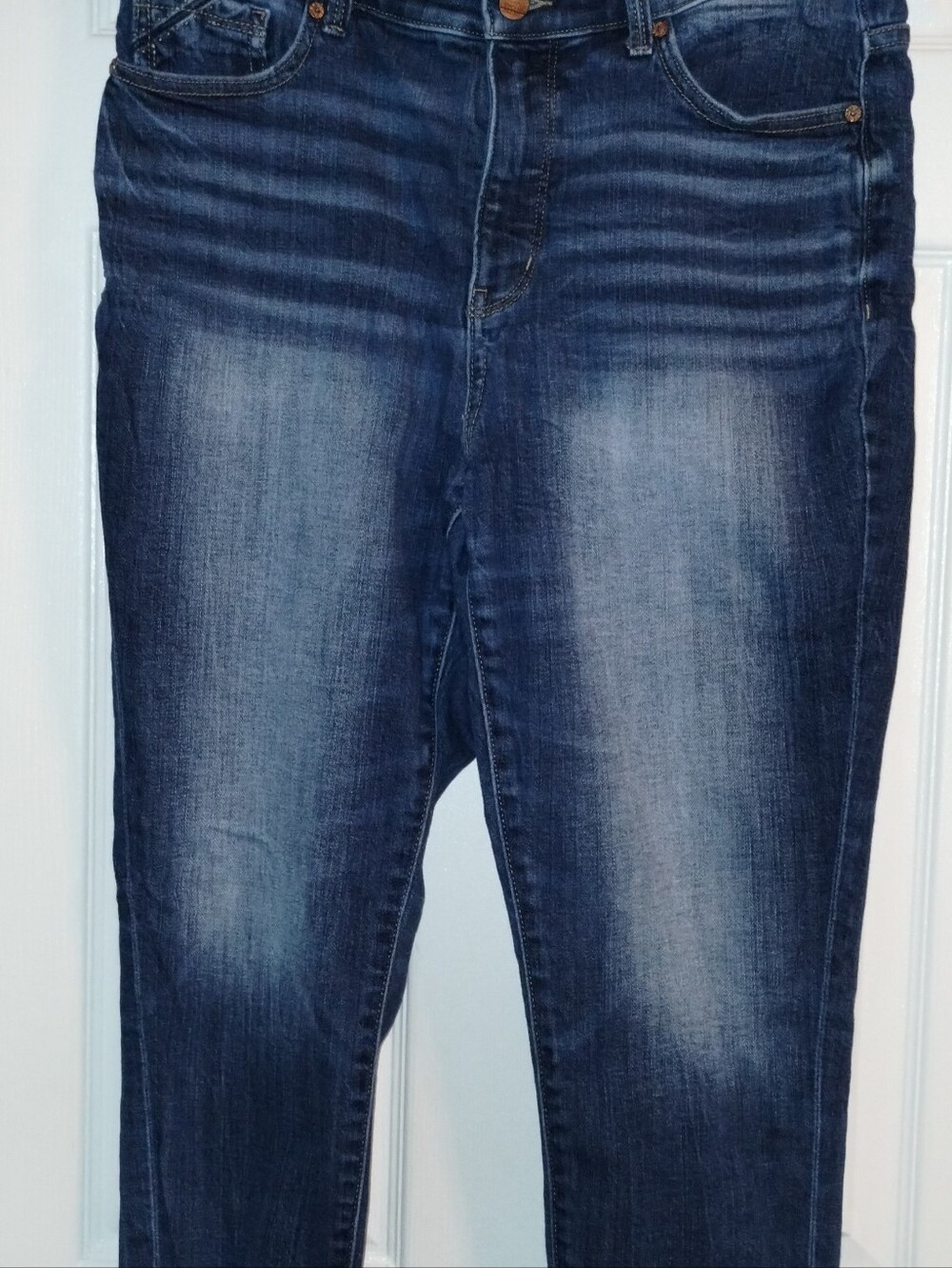 Buckle Black Ankle Skinny Jeans Women’s 30 Dark Wash Distressed Hem Stretch